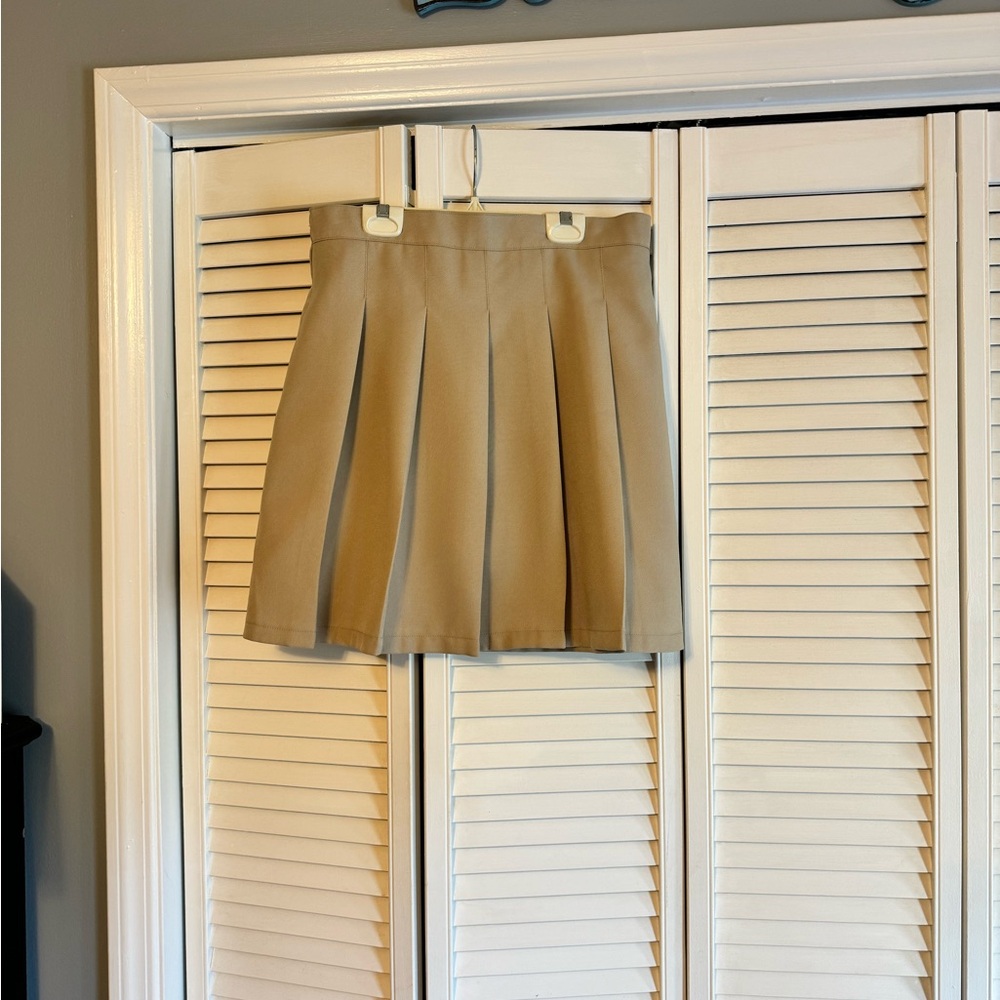 Izod Pleated Skort SZ 16.5 Plus Juniors